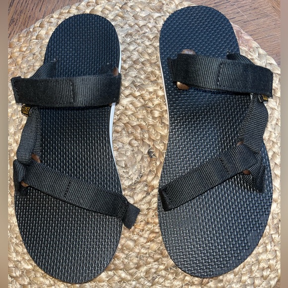 Teva Women's Universal Slide Sandal size 9 - Picture 2 of 4